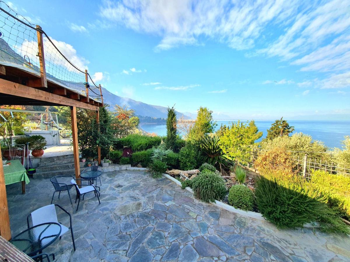 Magical View Studios Asproneri, กาเมนาวูร์ลา ภายนอก รูปภาพ